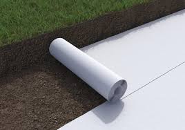 Filament nonwoven geotextile made of needle punched PET material. Nonwoven geotextiles have strong penetration, flexibility and high permeability. Nonwoven geotextile materials are made of polyester fiber (PET) and polypropylene (PP). This material selection is based on user requirements