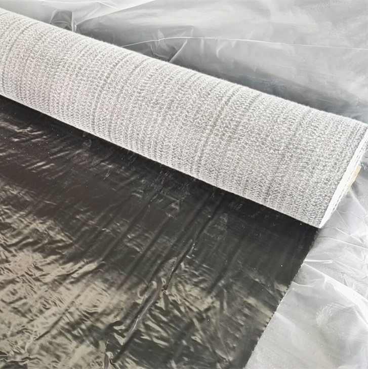 Geosynthetic clay liner is composed of high dilatability of sodium base bentonite filling between the special composite geotextile and nonwoven fabric, made by the method of acupuncture or suture composite impervious material. 